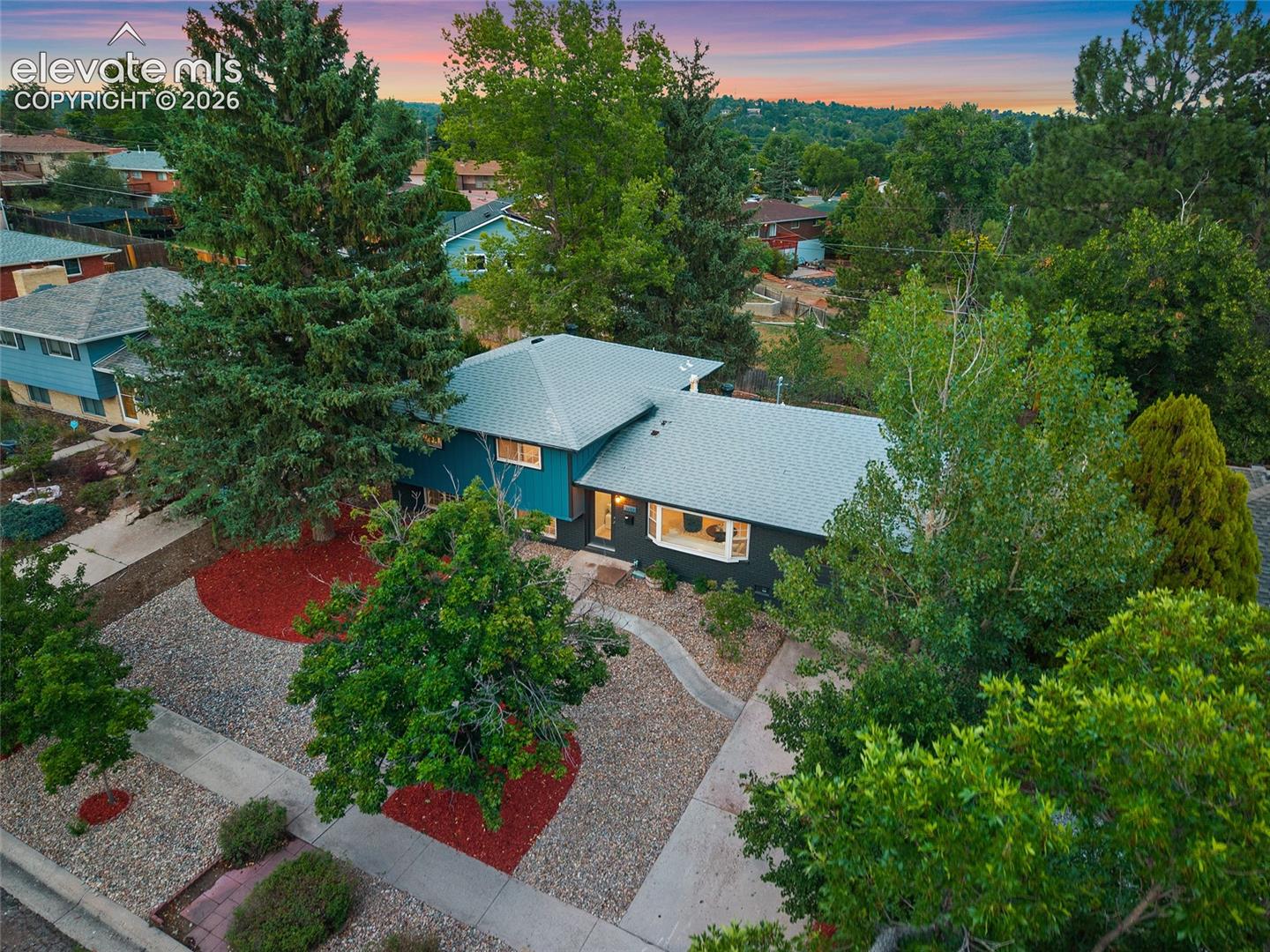 2123 Warwick Lane, photo 35