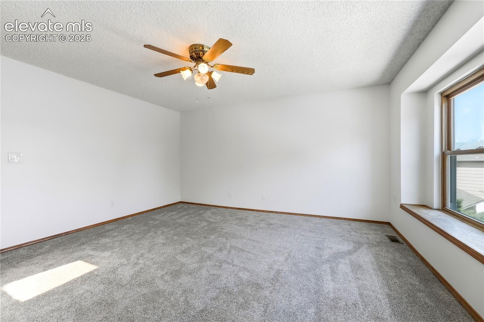Listing photo 20 for 4120 Kayak Court