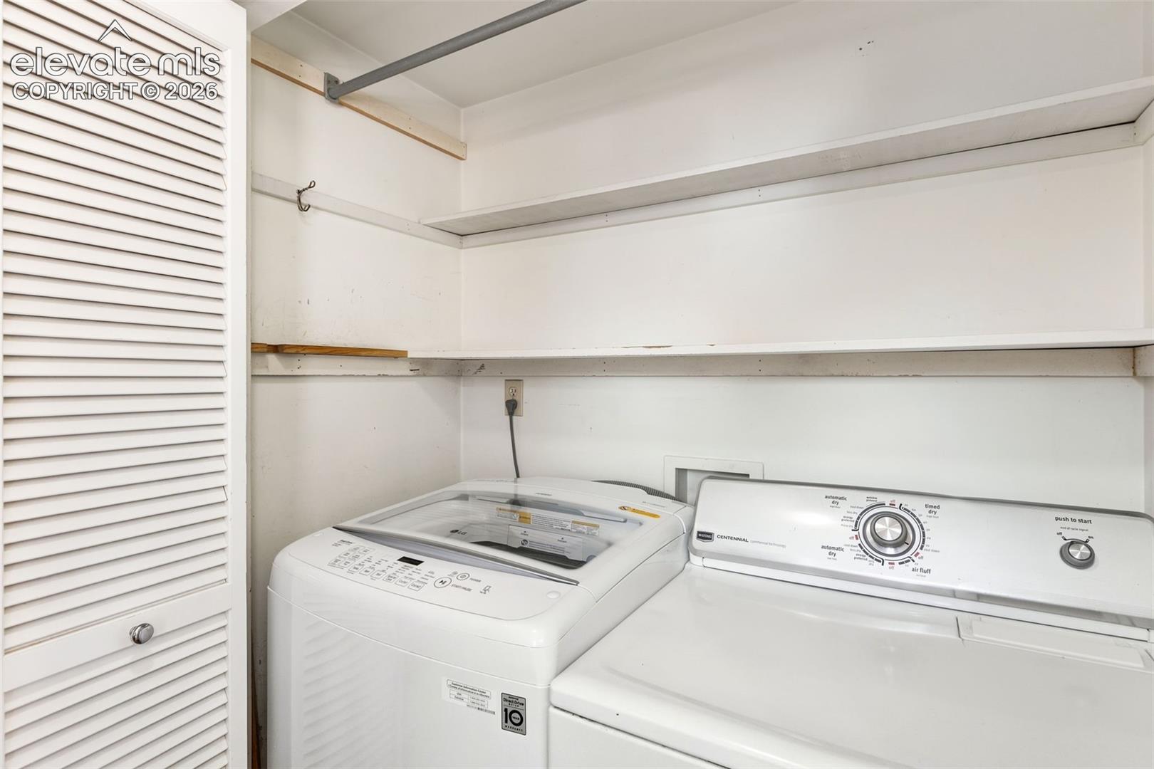 Listing photo 37 for 514 Custer Avenue