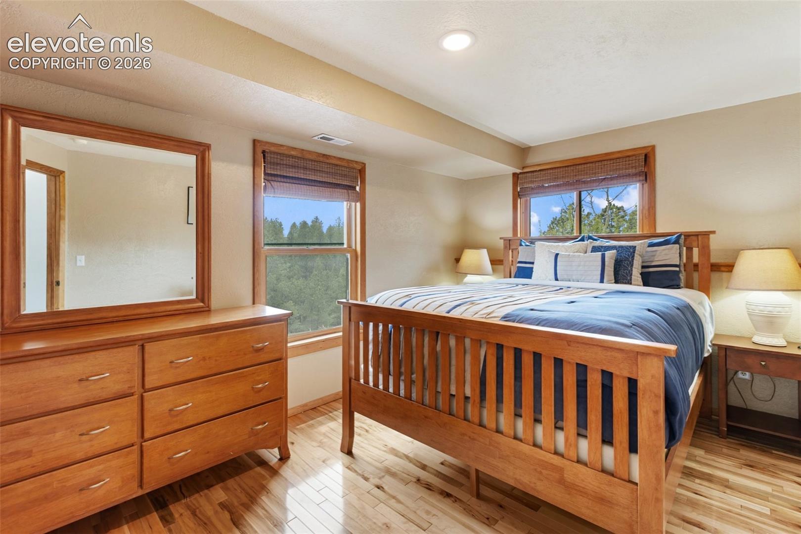 Listing photo 35 for 918 Douglas Fir Drive