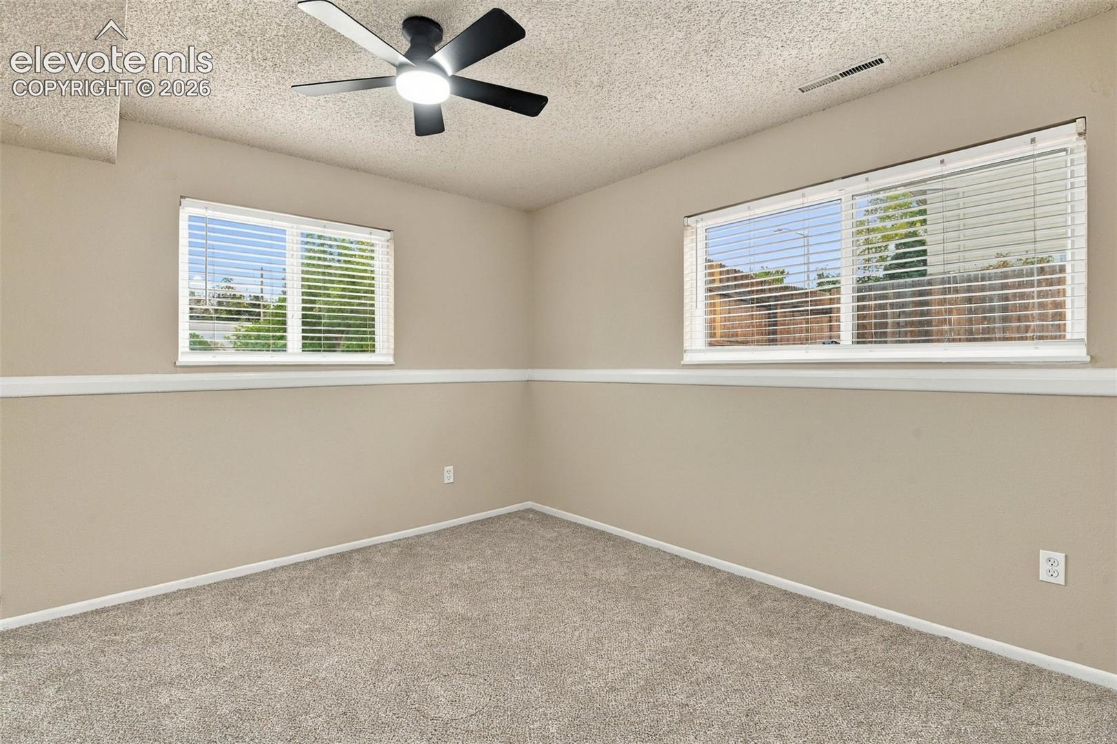 Listing photo 25 for 1070 Applewood Drive
