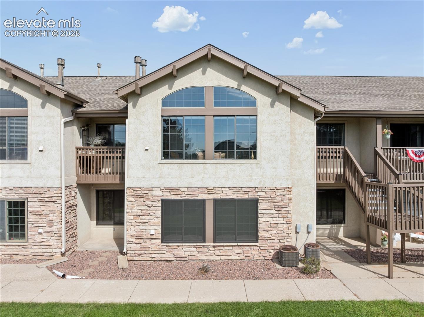 Listing photo 2 for 2147 Denton Grove 102