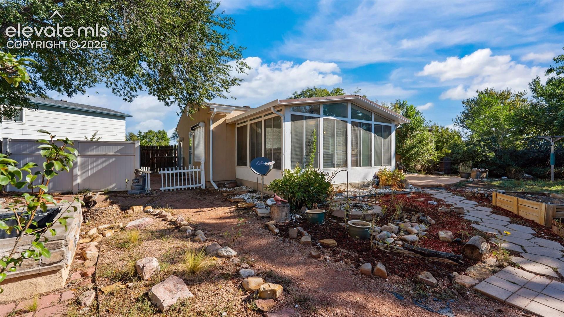 Listing photo 20 for 512 Corte Sol NA