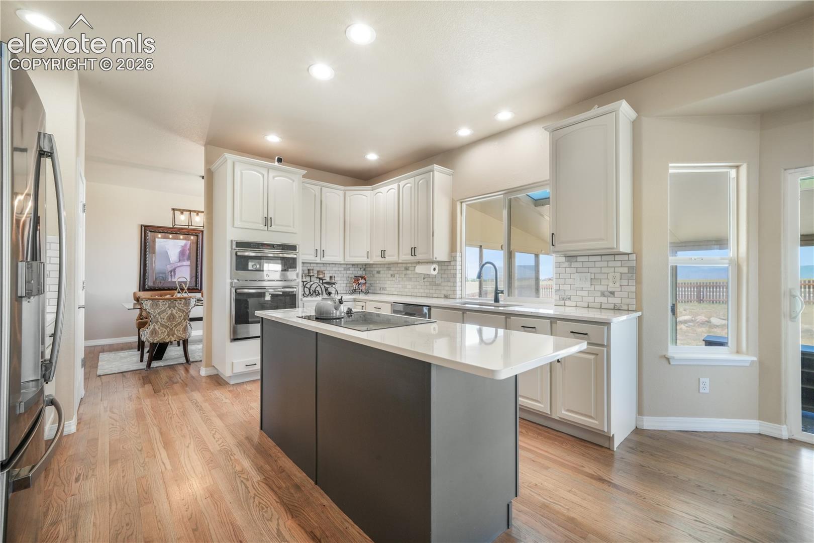 Listing photo 11 for 8524 Towner Avenue