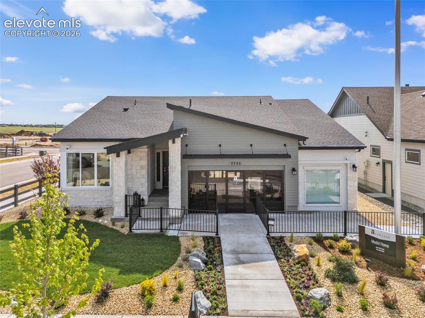 7725 Desert Wrangler Drive — listing photo