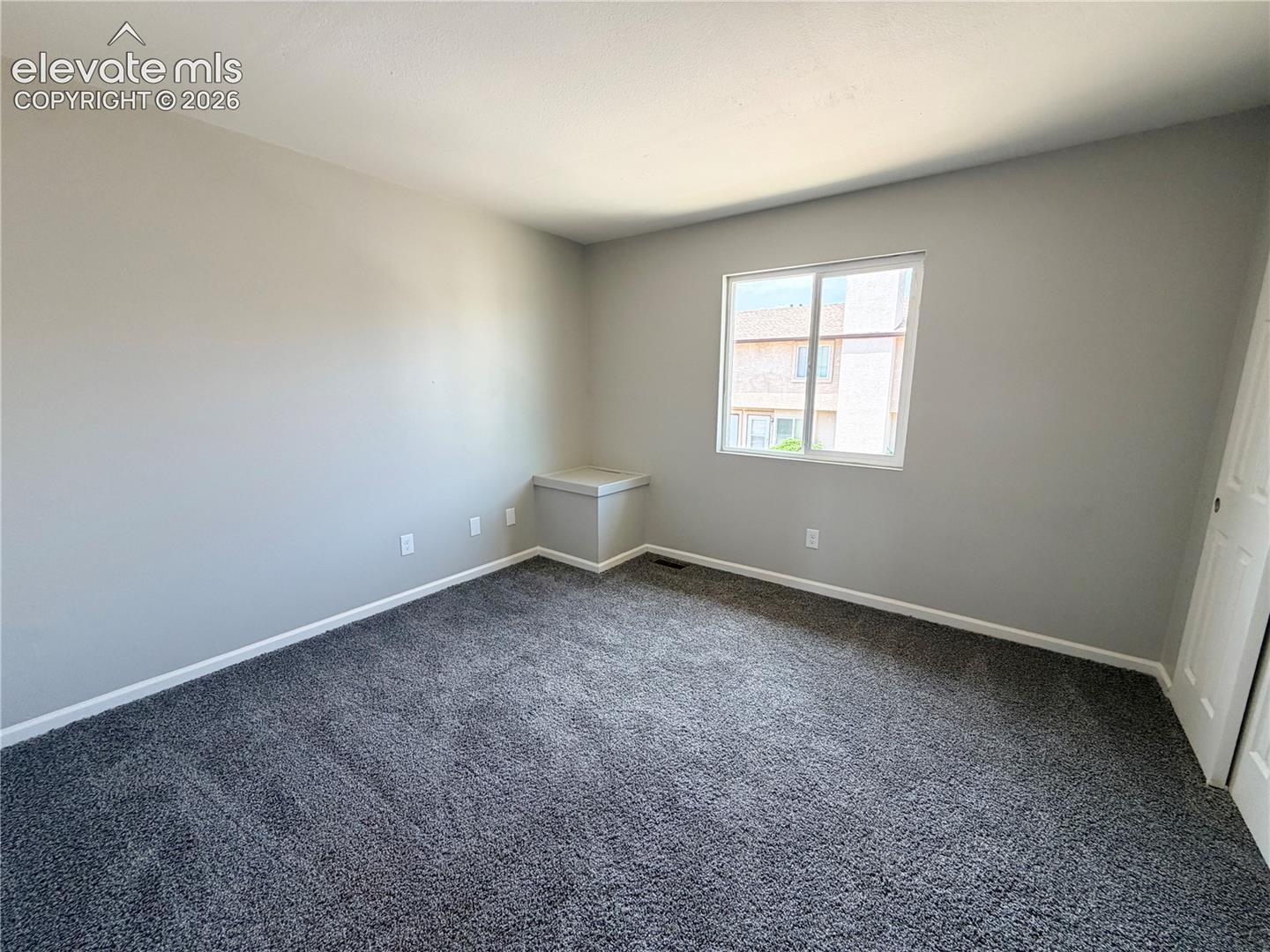 Listing photo 13 for 3075 Starlight Circle