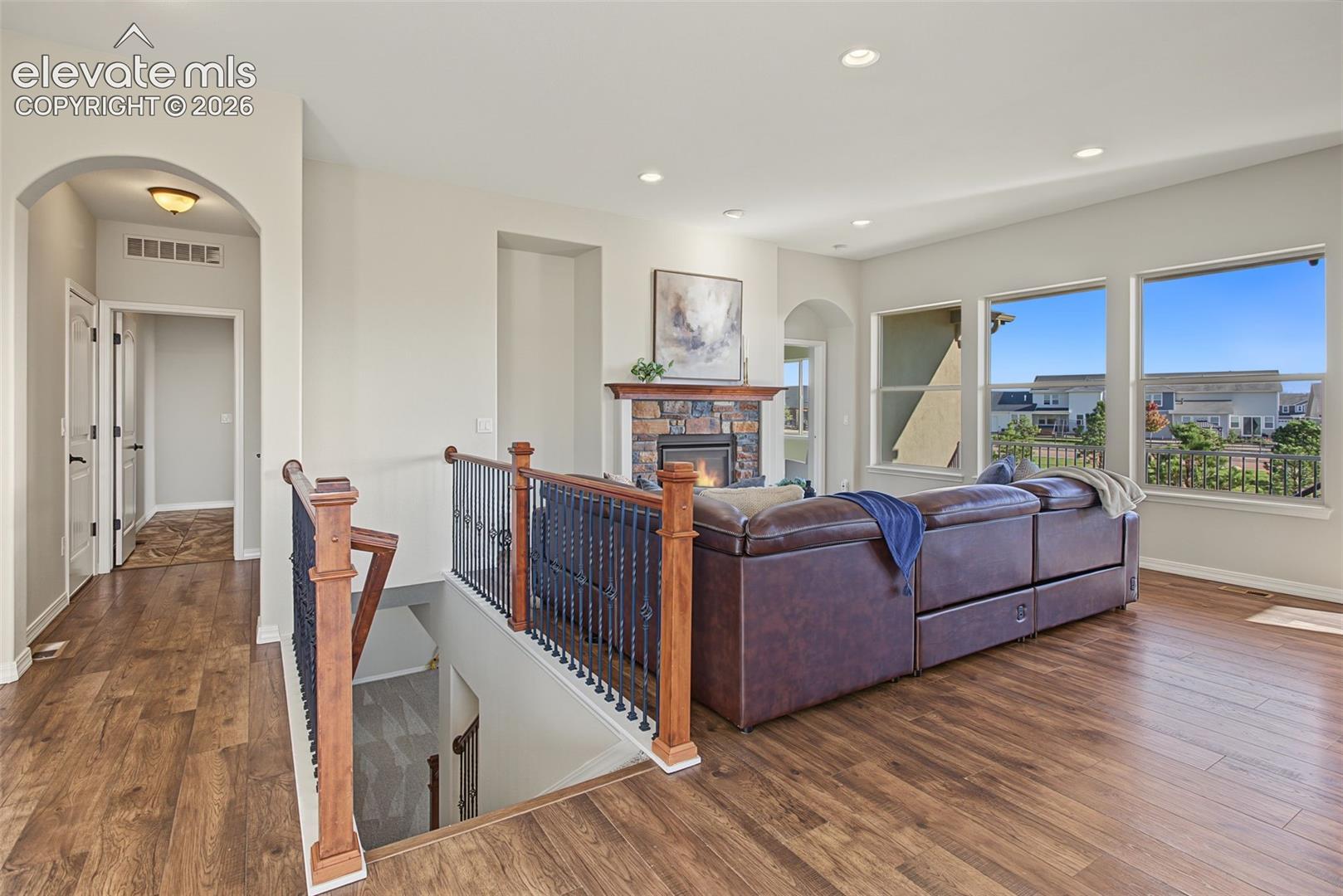 Listing photo 11 for 15621 Lake Mist Drive