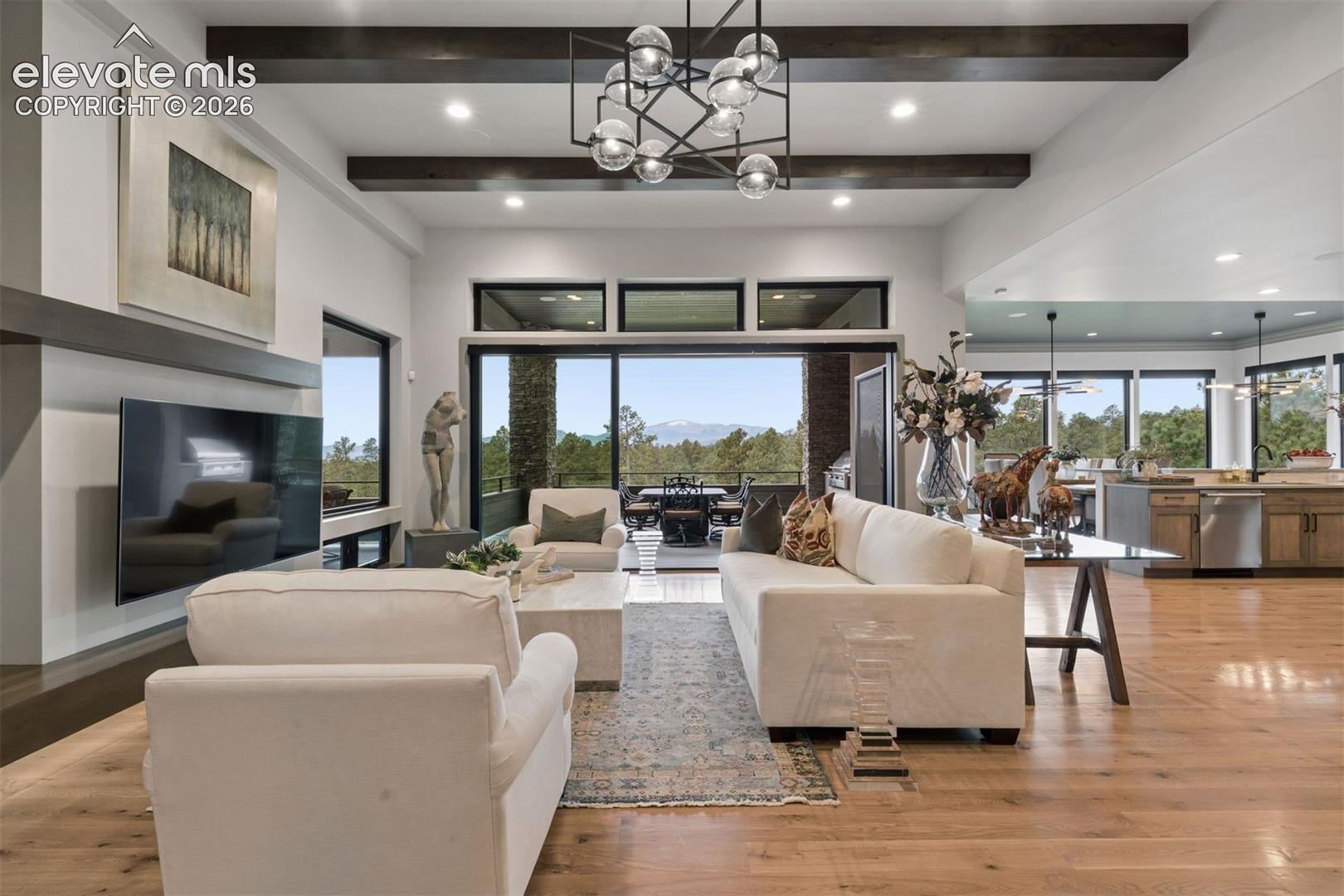 Listing photo 6 for 4915 Old Stagecoach Road