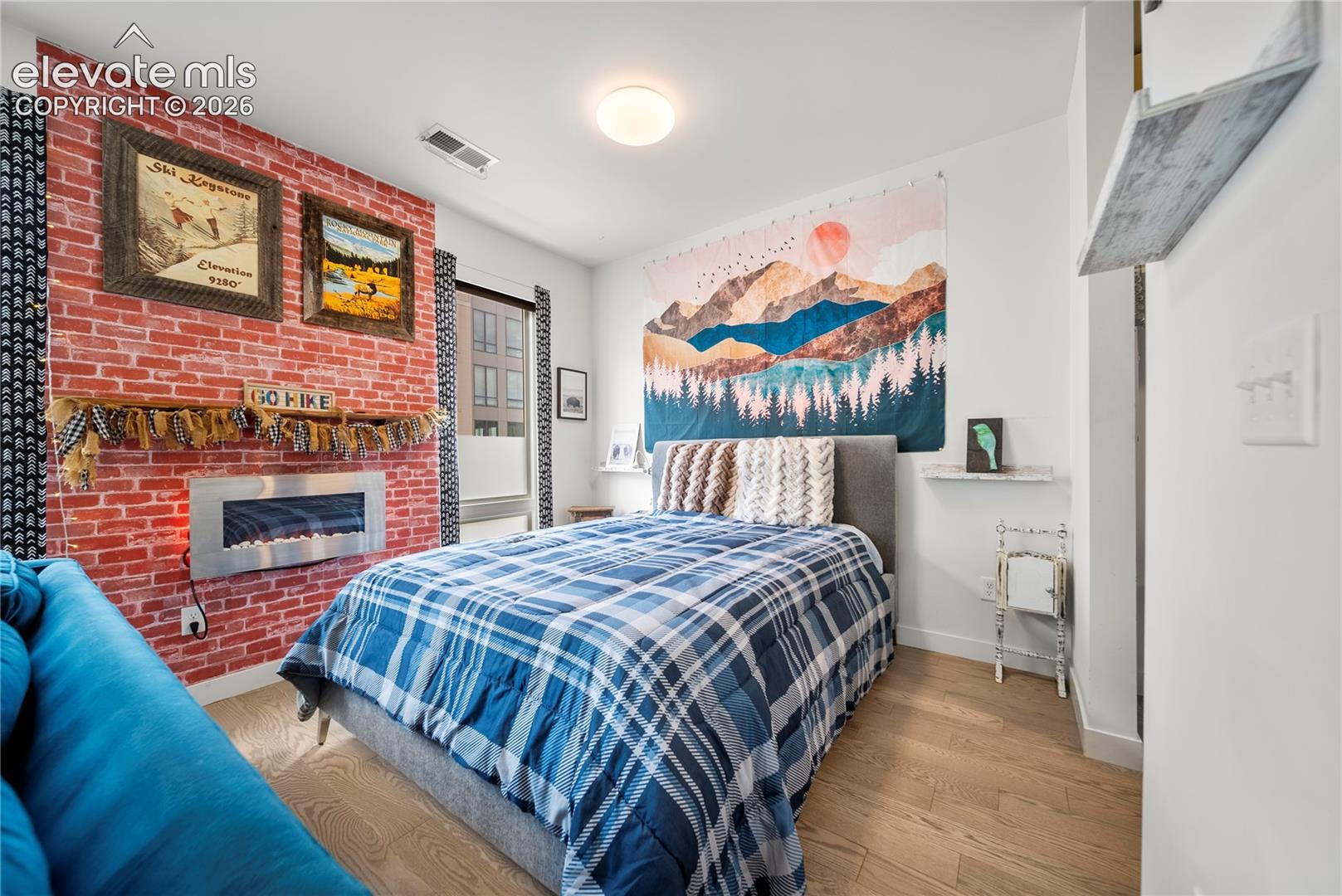 Listing photo 6 for 1898 S Bannock Street 202