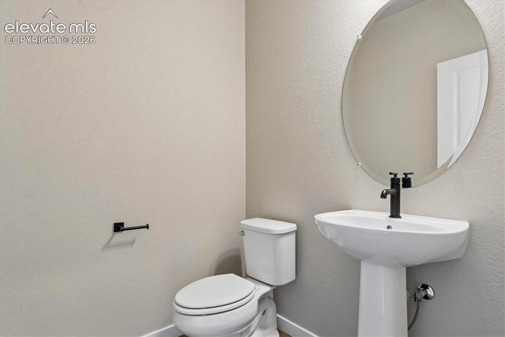 Listing photo 3 for 9660 Blaurock Drive
