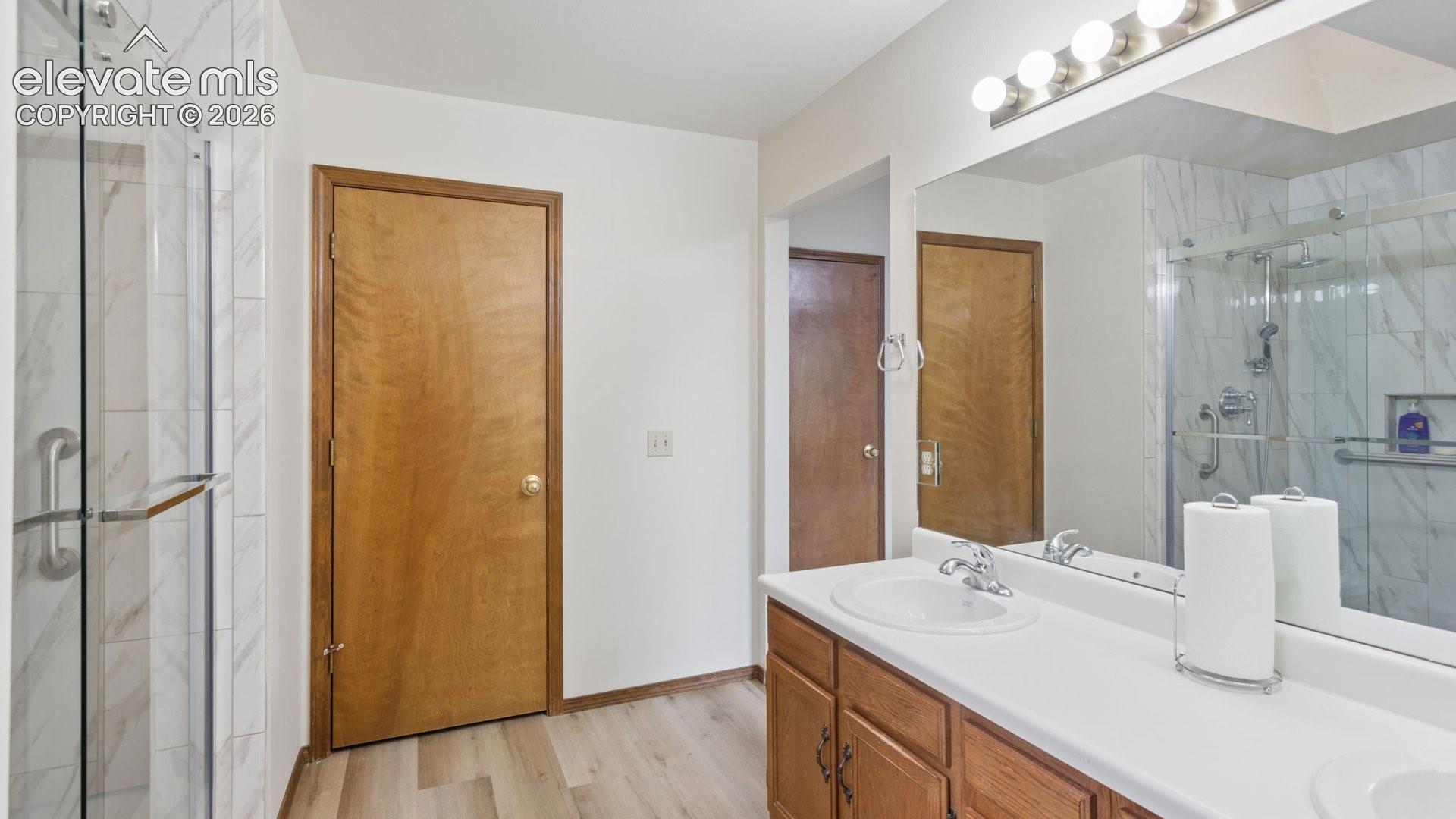 Listing photo 13 for 8335 Ilex Drive