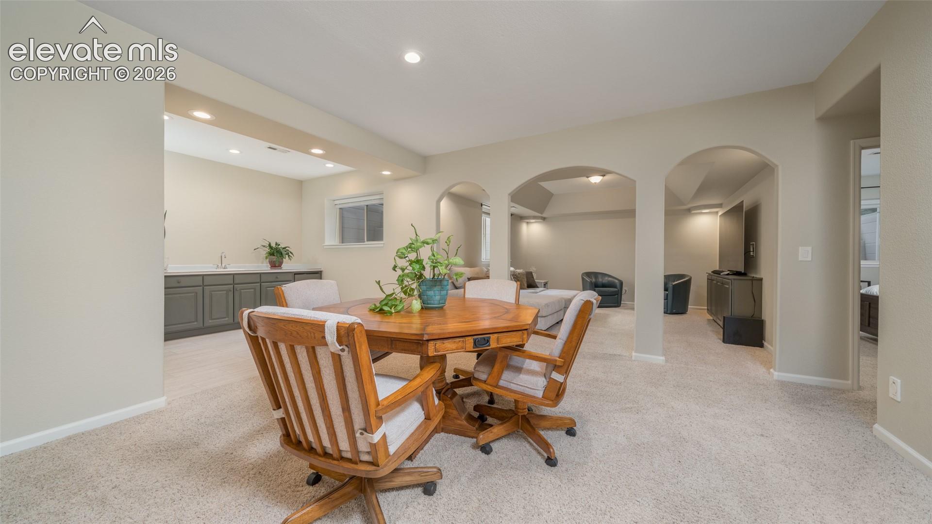 Listing photo 23 for 40 Wuthering Heights Drive