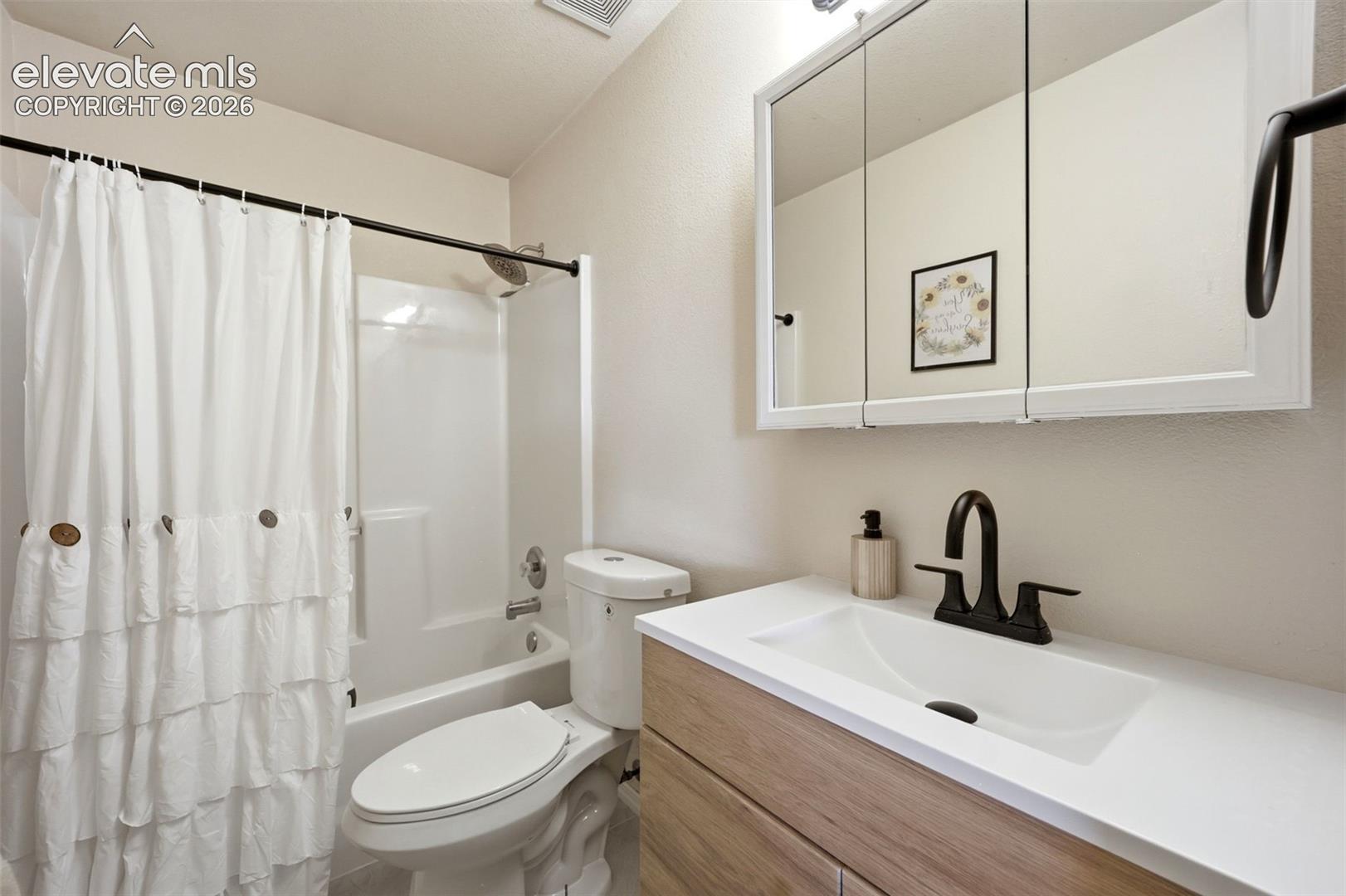 Listing photo 28 for 1218 E Onizuka Lane