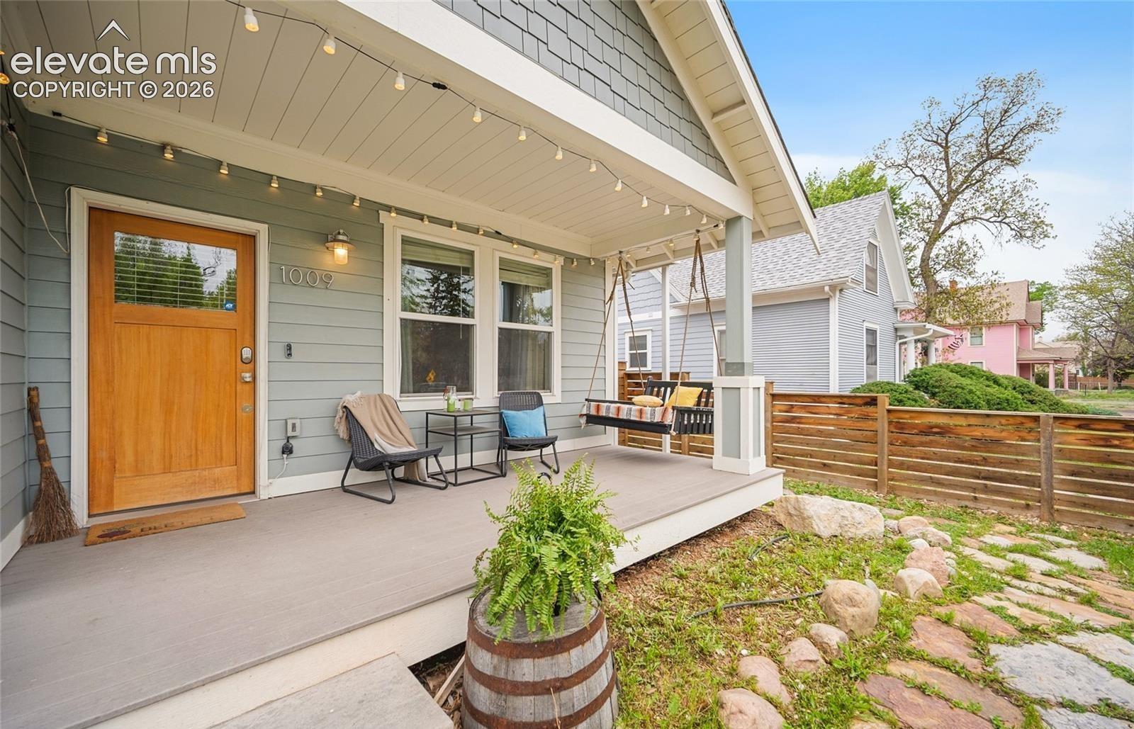 Listing photo 4 for 1007 E Boulder Street