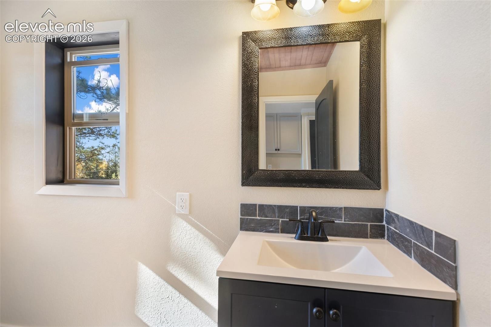 Listing photo 26 for 396 Mohawk Heights