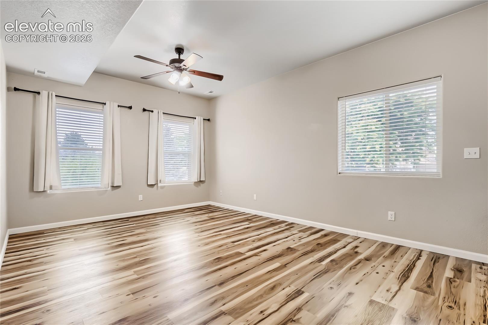Listing photo 5 for 7104 Bracken Place