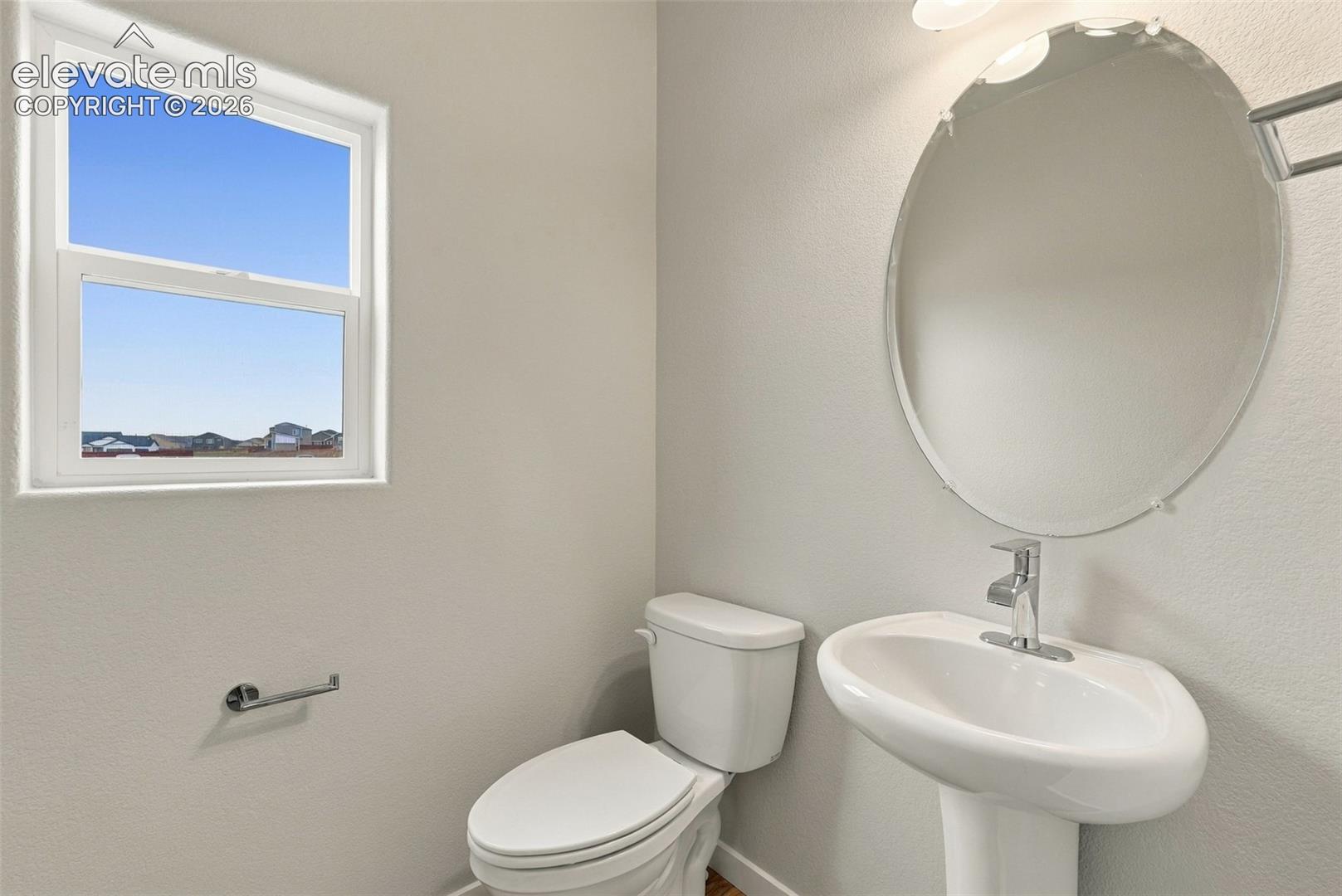 Listing photo 7 for 13586 Crooked Hill Drive