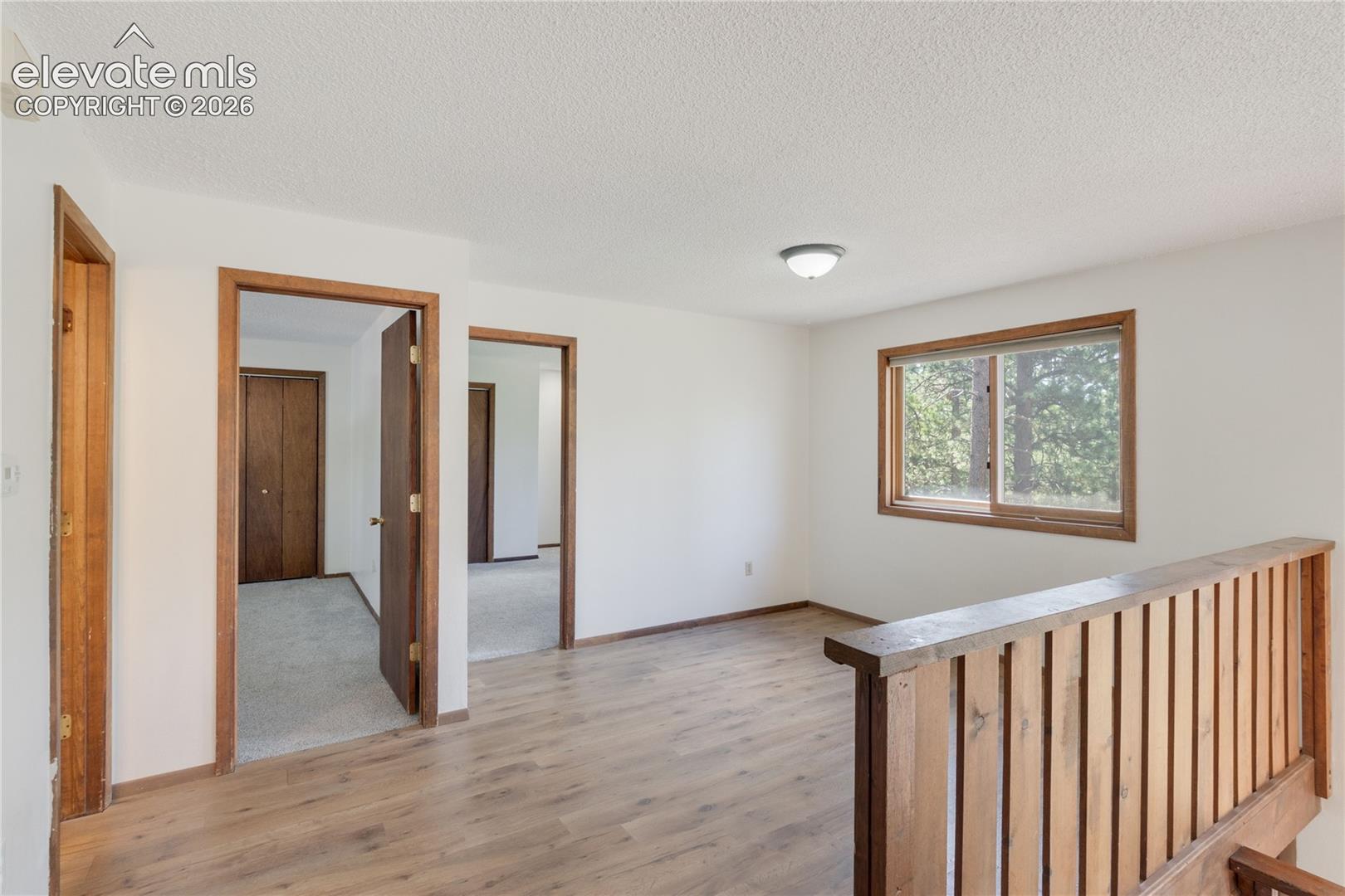 Listing photo 16 for 1257 W Midland Avenue