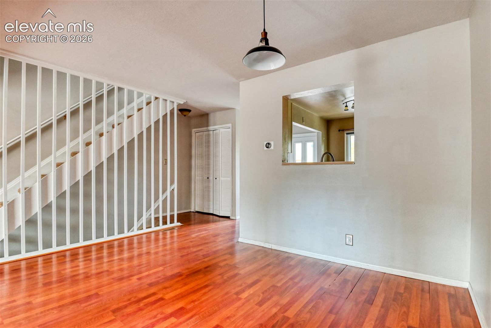 Listing photo 13 for 590 Manor Court B