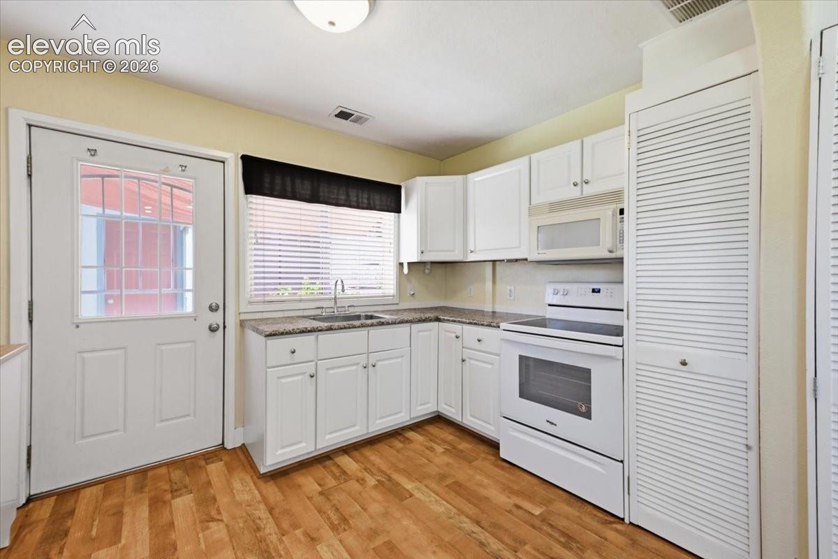 912 Sheridan Avenue, photo 34