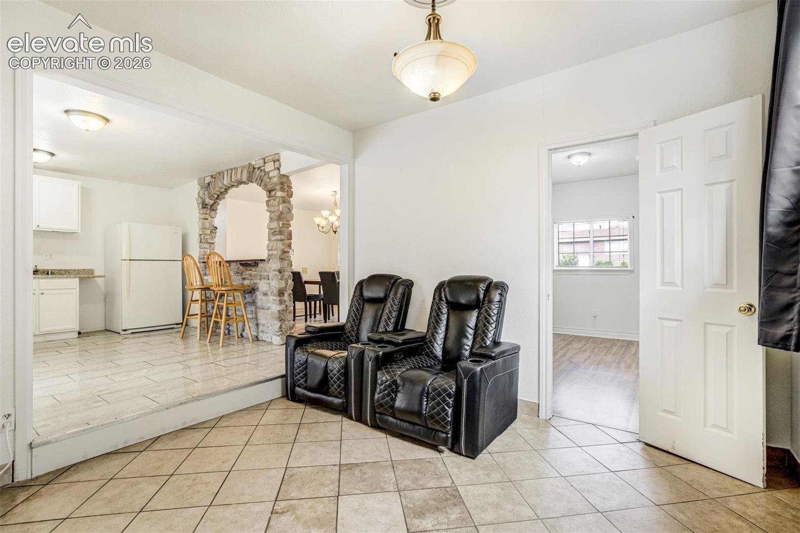 Listing photo 9 for 3415 Bridgewood Lane