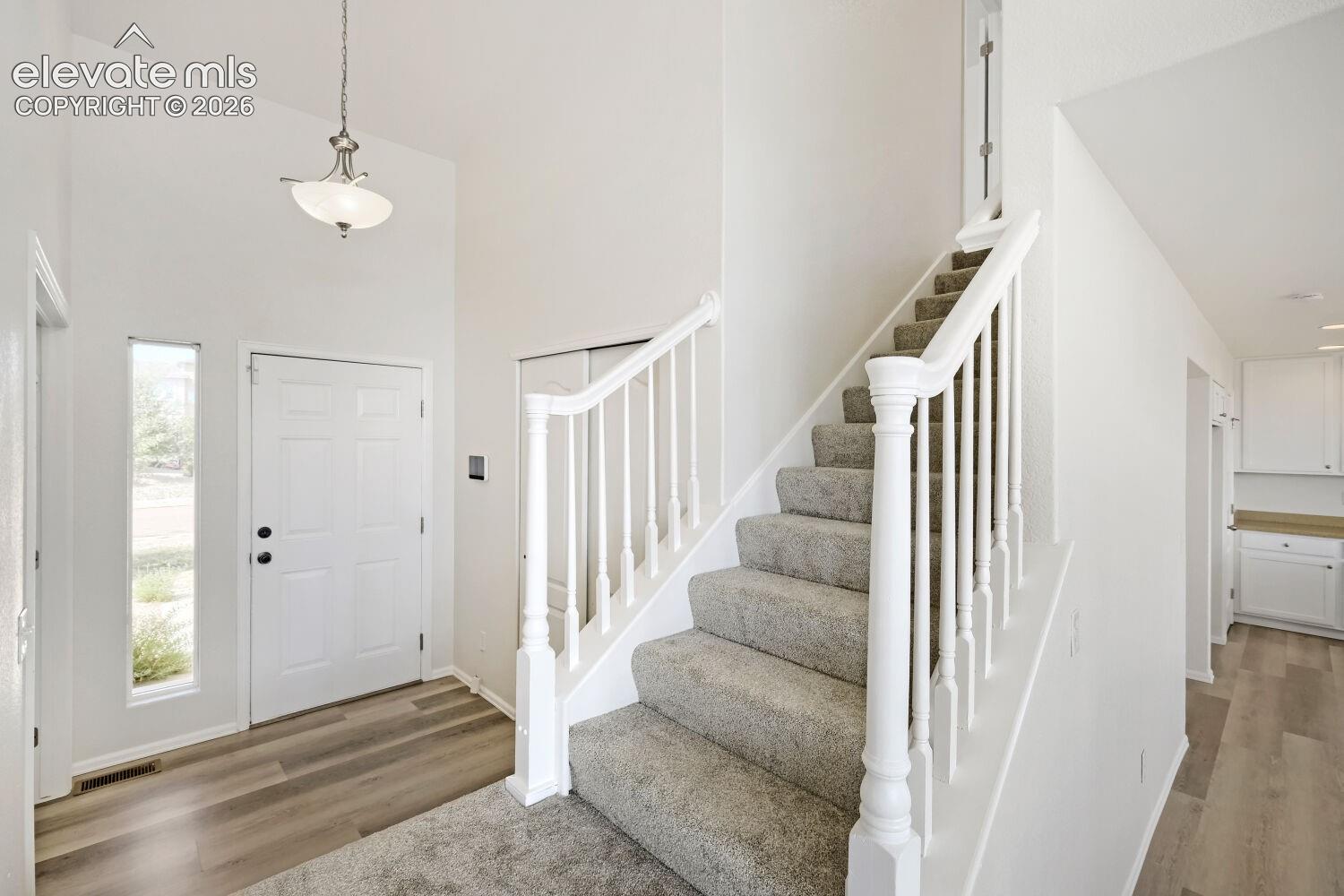Listing photo 5 for 10025 everglades Drive