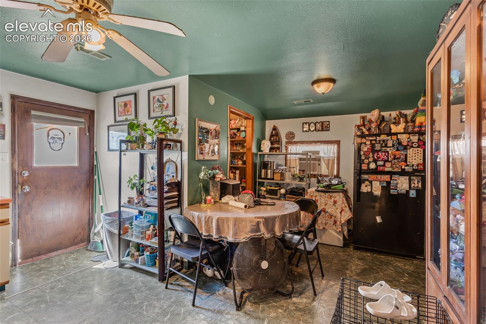Listing photo 7 for 2120 W 11th Street