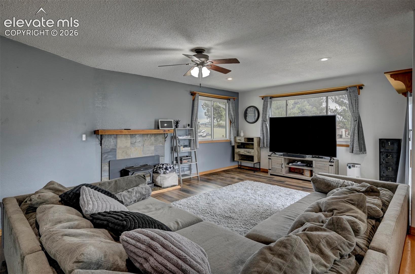 Listing photo 7 for 8170 Valli-Farm Road