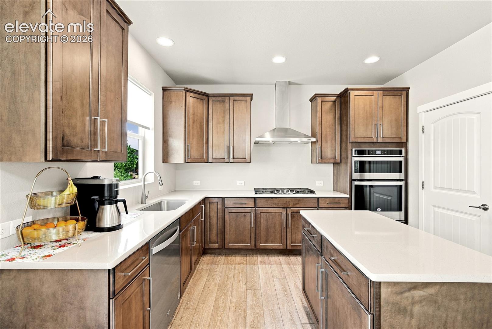 Listing photo 14 for 2382 Pelican Bay Drive