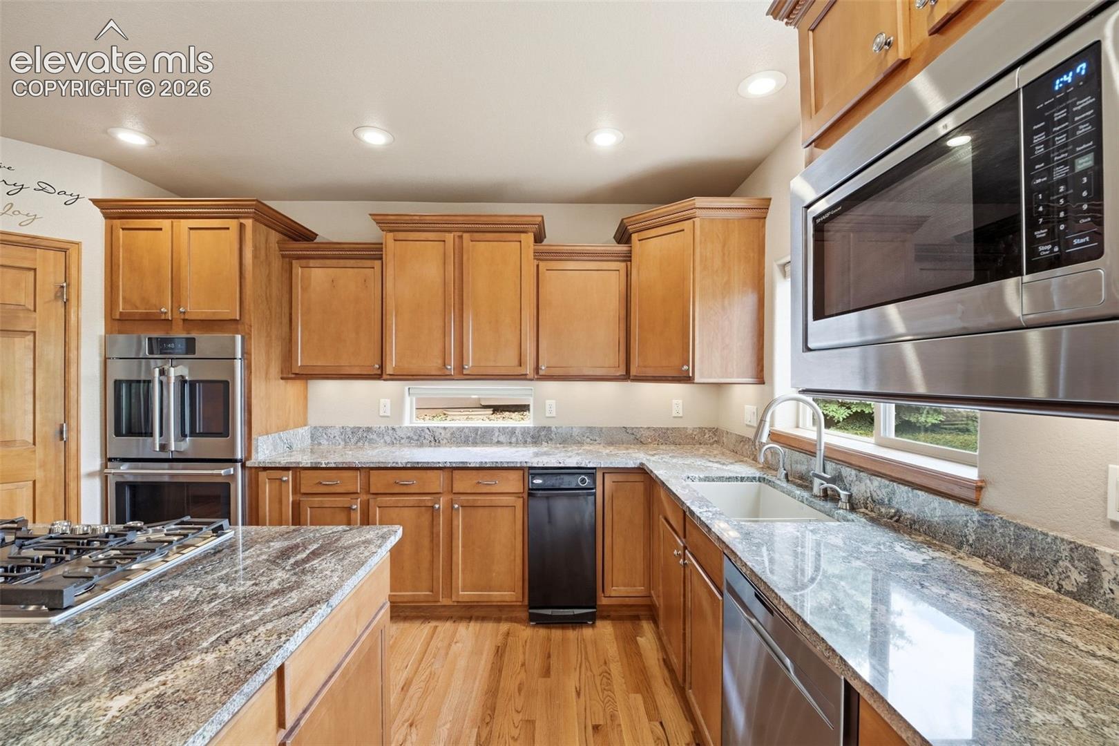 1630 Oakmont Drive, photo 3