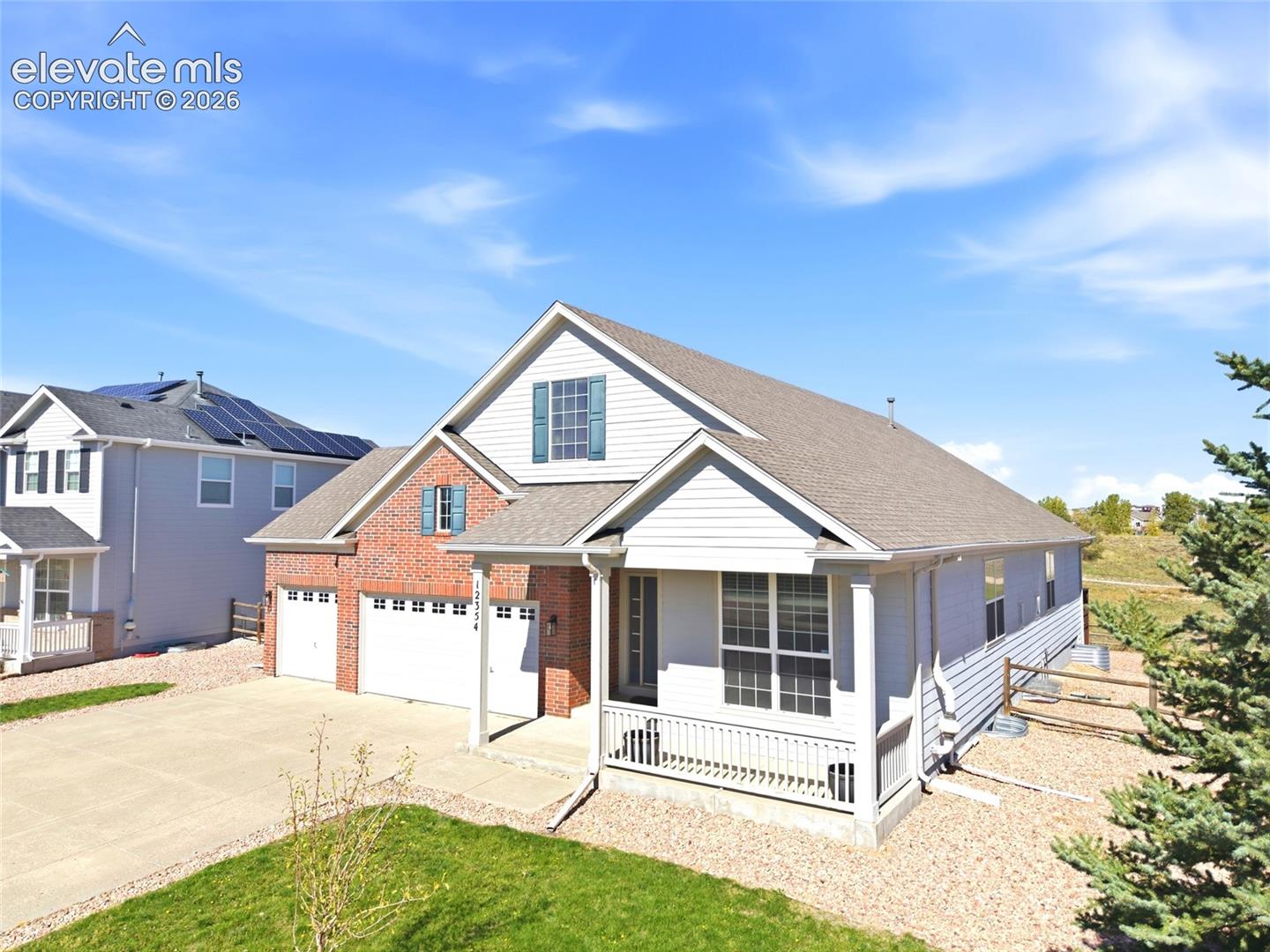 Listing photo 3 for 12354 Pine Valley Circle