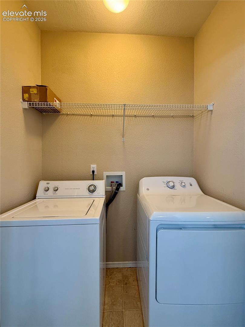 Listing photo 8 for 10586 Country Park Point