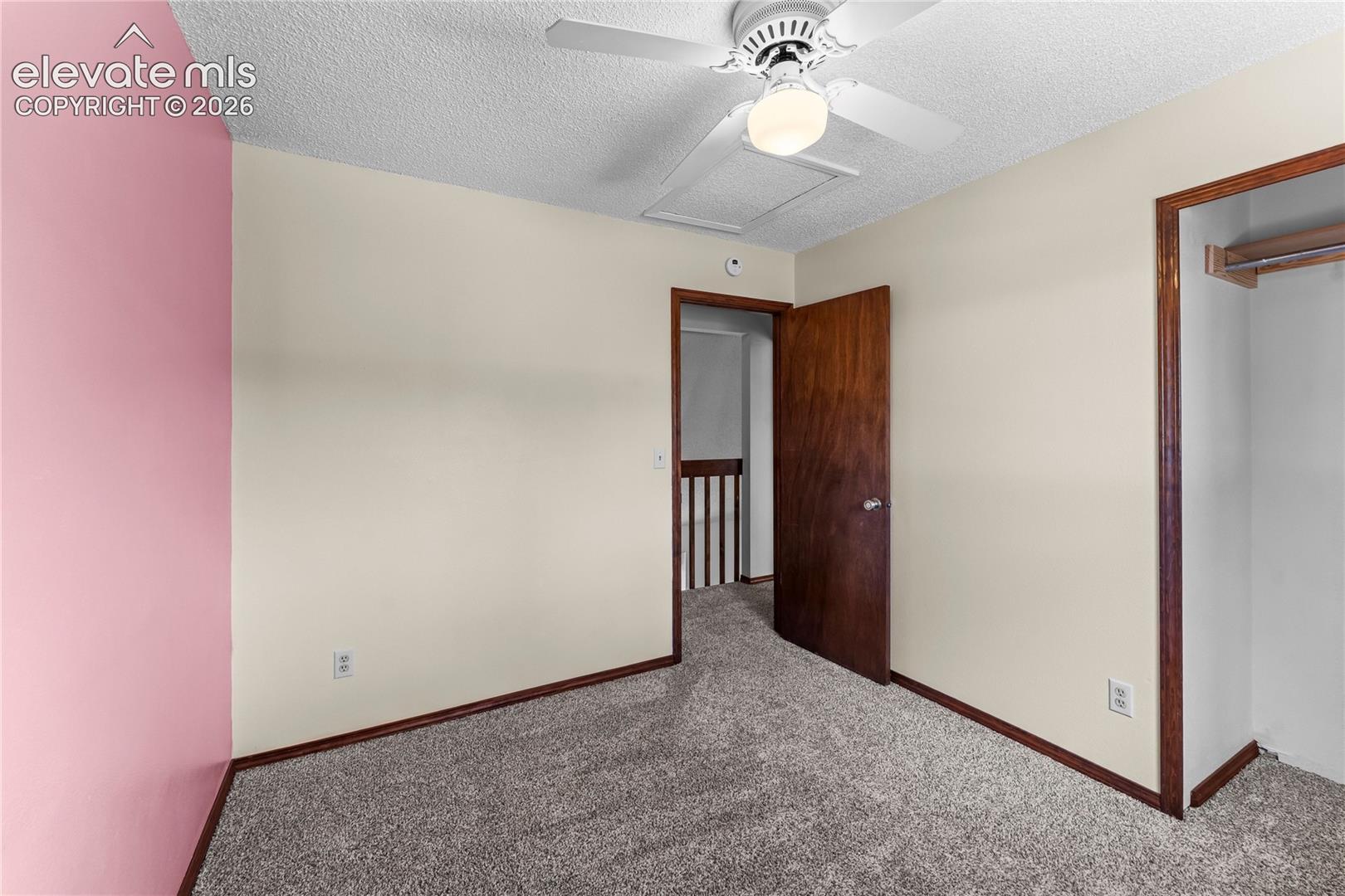 Listing photo 27 for 5870 Pemberton Way