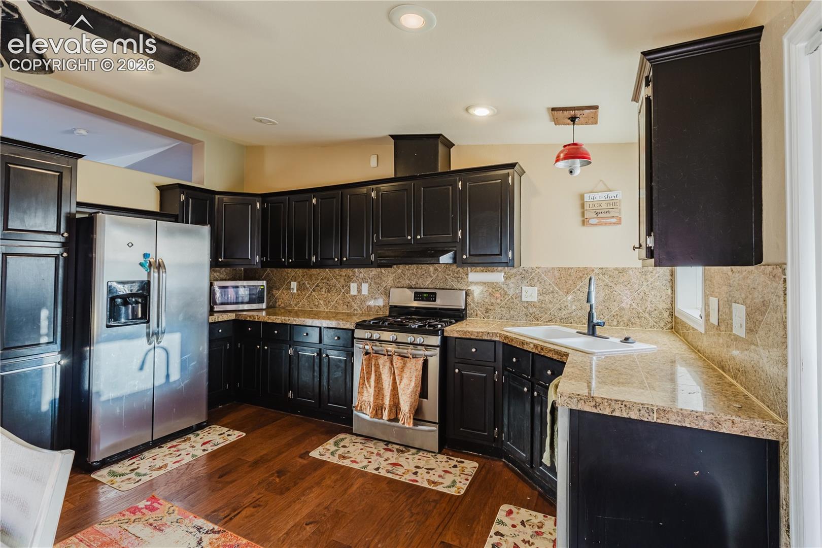 Listing photo 23 for 4096 Gray Fox Heights