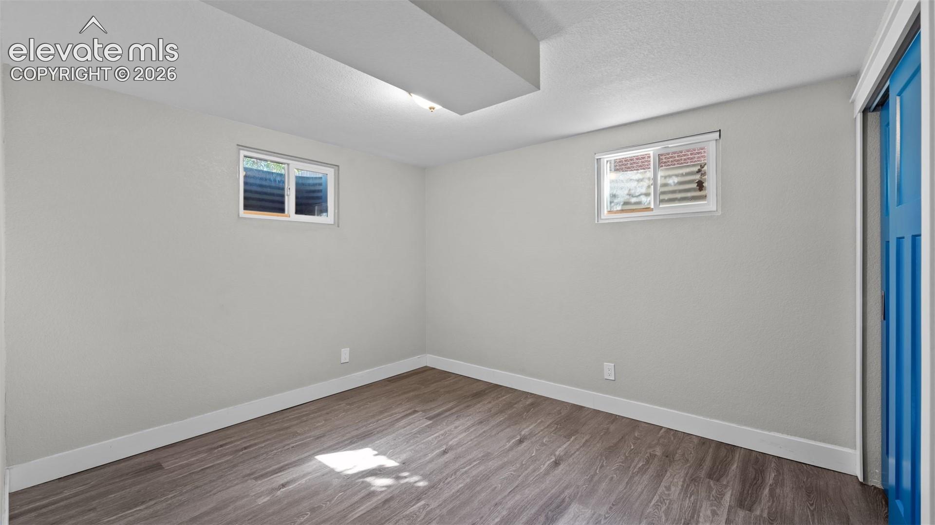 Listing photo 20 for 7 N Dartmouth Street