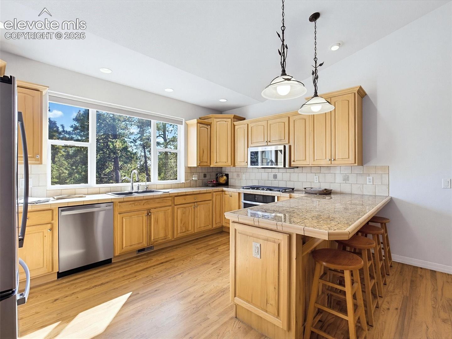 Listing photo 15 for 18065 Cumbres Road