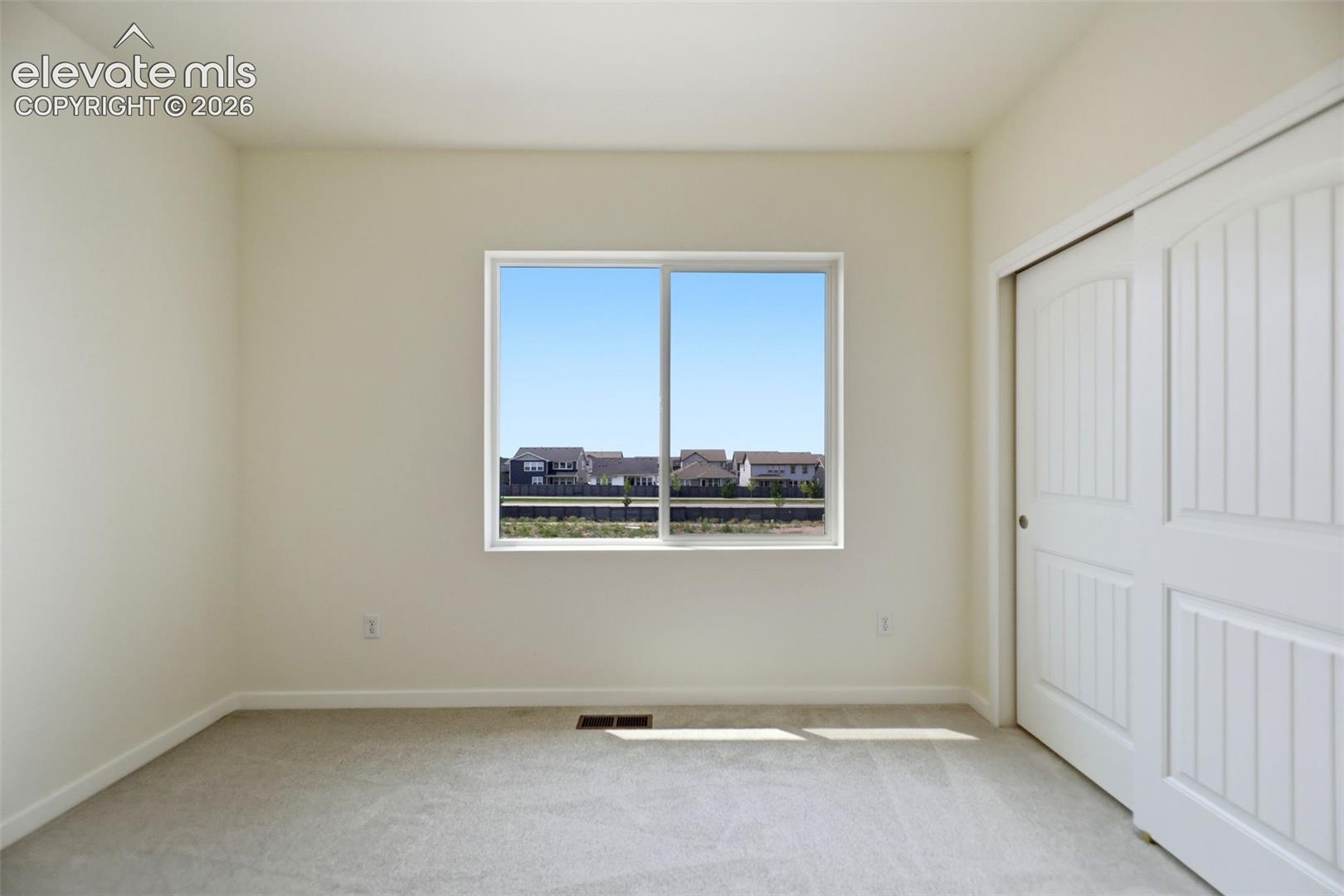 Listing photo 29 for 7968 School House Drive