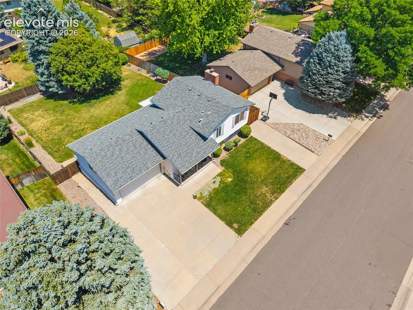 Listing photo 39 for 4695 W Stanford Avenue
