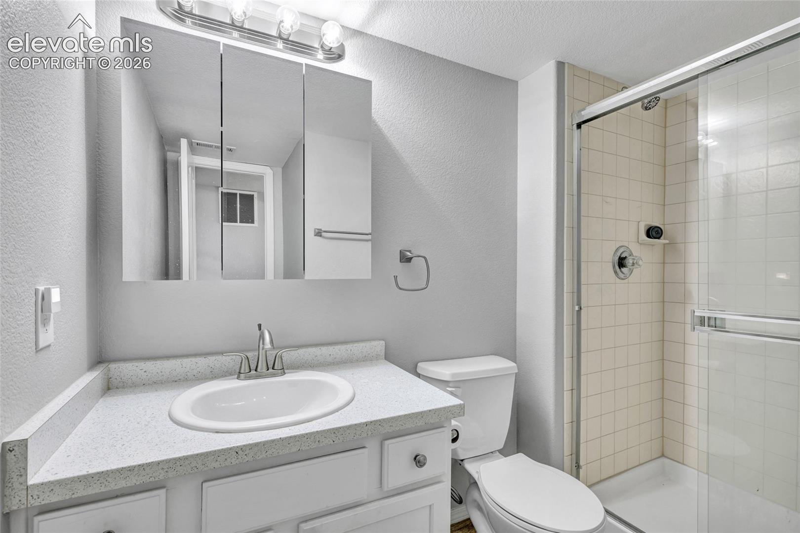Listing photo 34 for 1204 White Stone Way