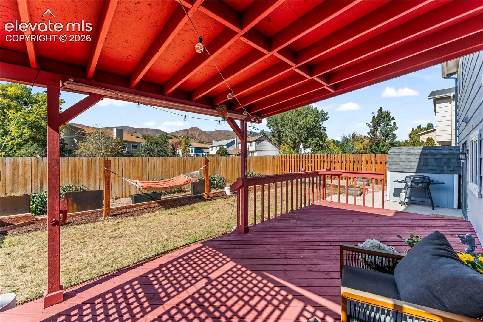 Listing photo 39 for 5870 Pemberton Way