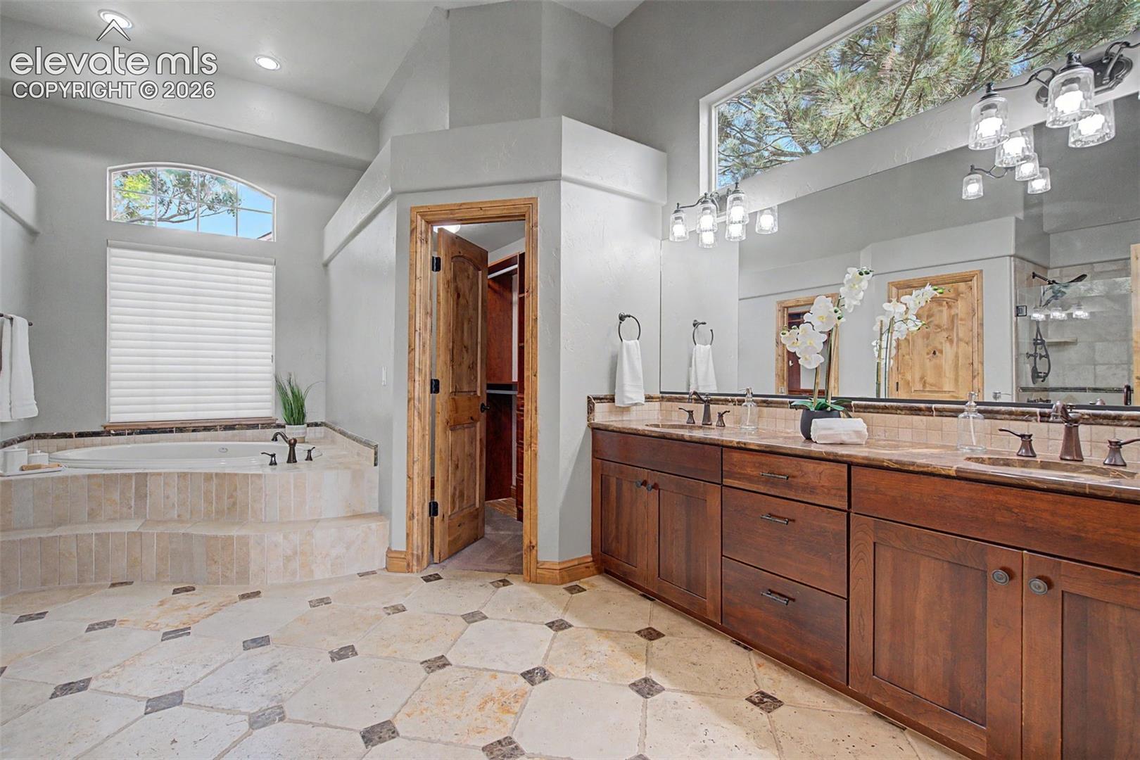Listing photo 24 for 1077 Crystal Basin Drive