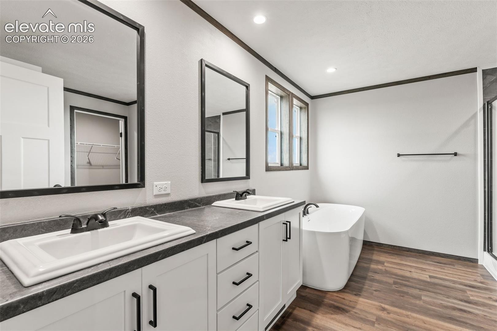 Listing photo 8 for 35750 Vorenberg Road