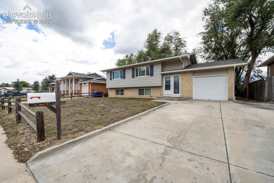 Listing photo 2 for 45 Watson Boulevard