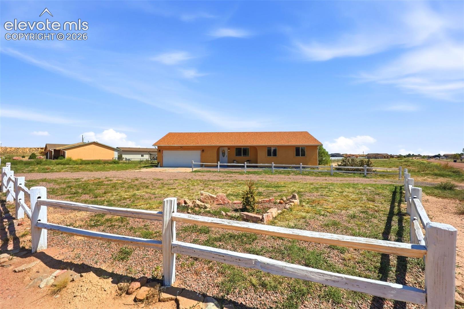 Listing photo 3 for 1218 E Onizuka Lane