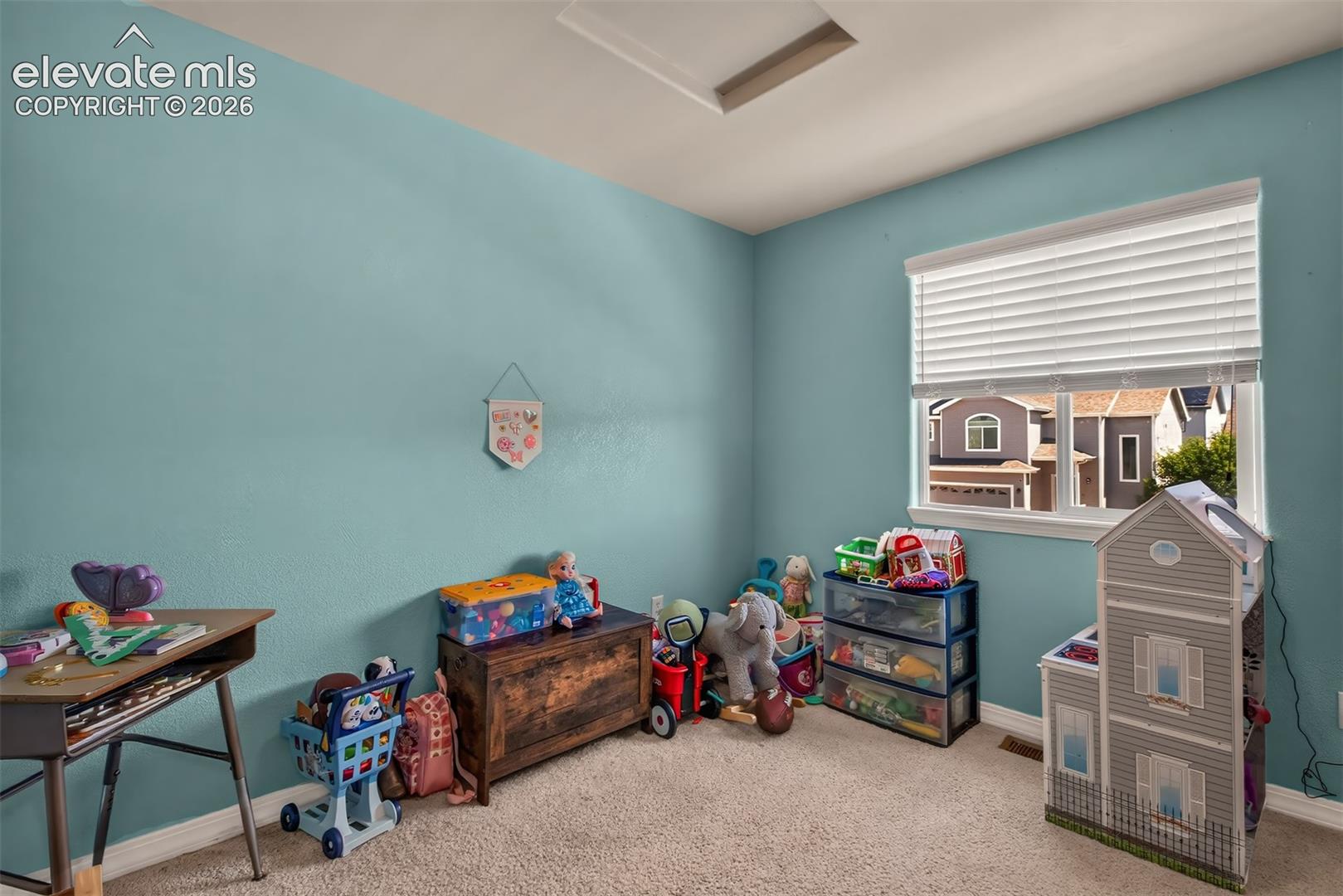 Listing photo 15 for 7358 Maybeck View