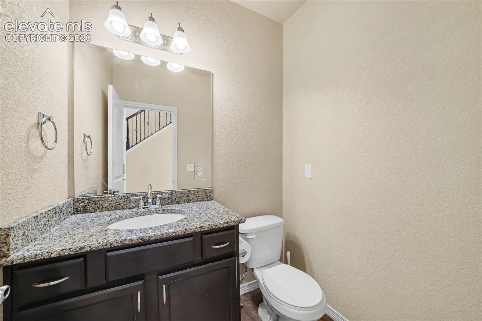 Listing photo 13 for 803 Deschutes Drive