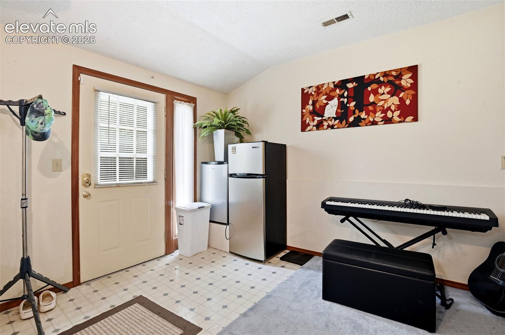8435 Avens Circle, photo 21