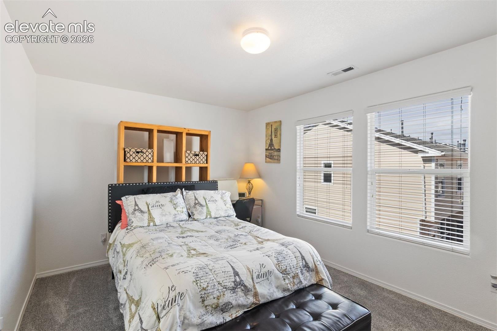 Listing photo 6 for 10580 Wells Point