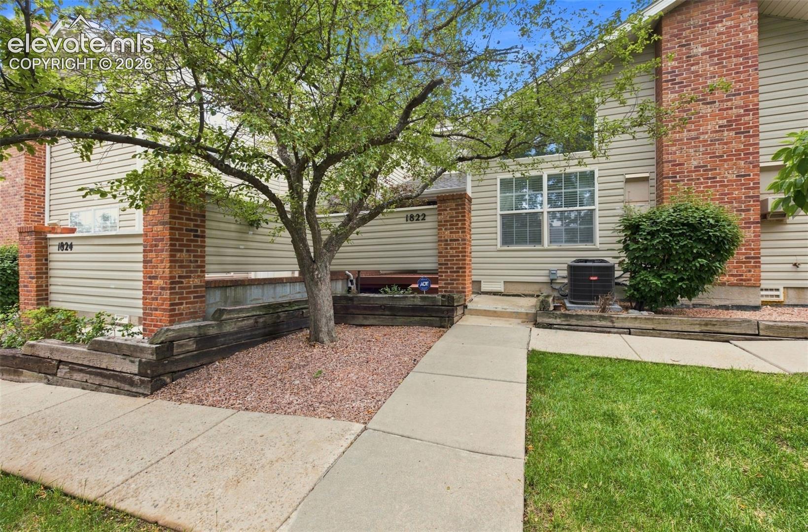 1822 Britton View