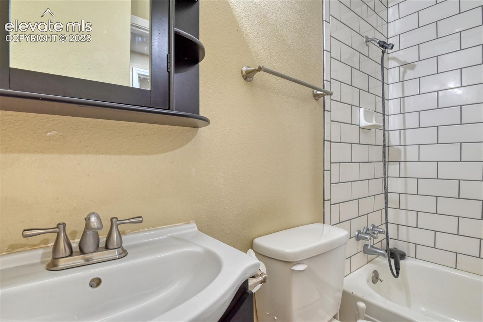 Listing photo 29 for 1810 Bonita Drive